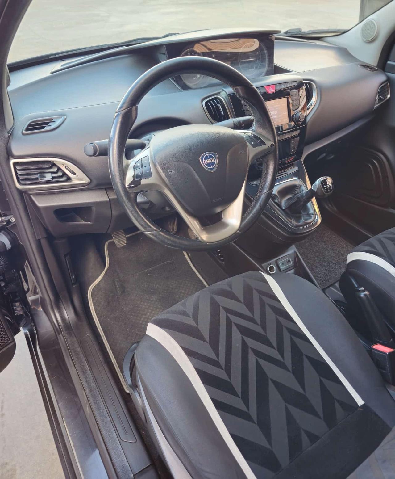 Lancia Ypsilon 1.3 MJT 16V 95 CV 5 porte S&S Platinum
