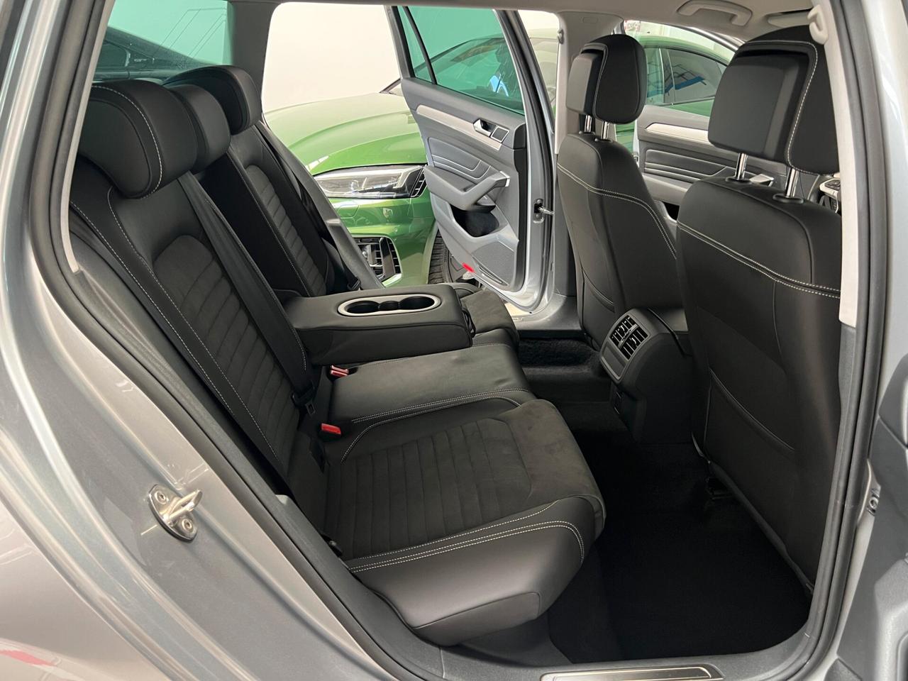 Volkswagen Passat VW HIGHLINE 150CV DSG