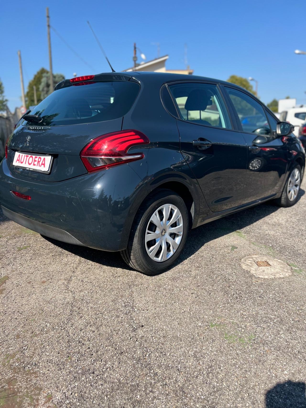 Peugeot 208 BlueHDi 75 5 porte Allure