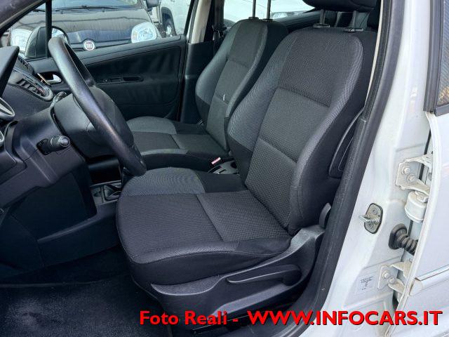 PEUGEOT 207 1.4 HDi 70CV 5 PORTE - NEOPATENTATI