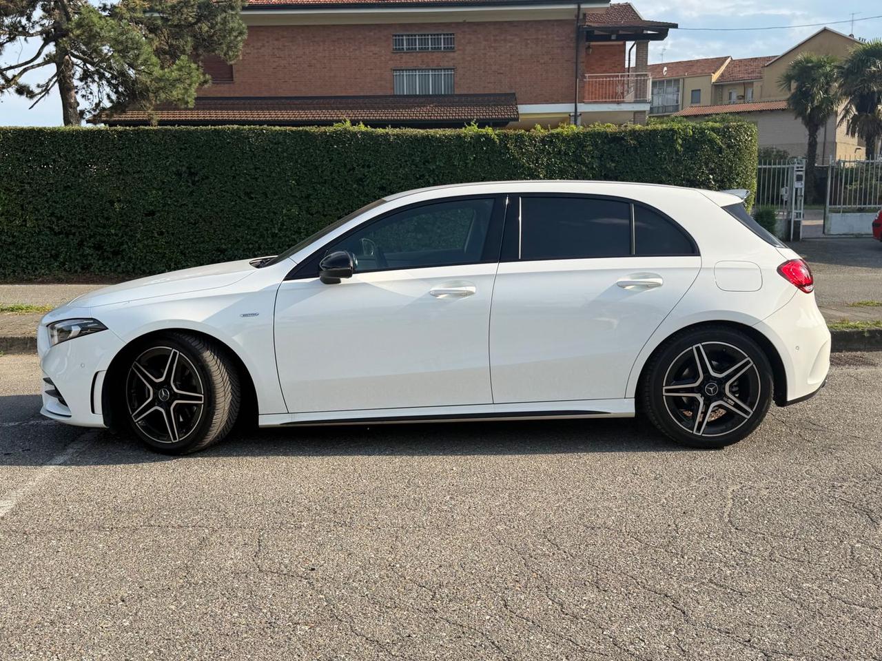 Mercedes-Benz A 180 AMG Line Premium A 180 #11354