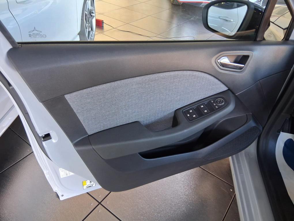 RENAULT Clio TCe 100 CV GPL 5 porte Techno PRONTA CONSEGNA