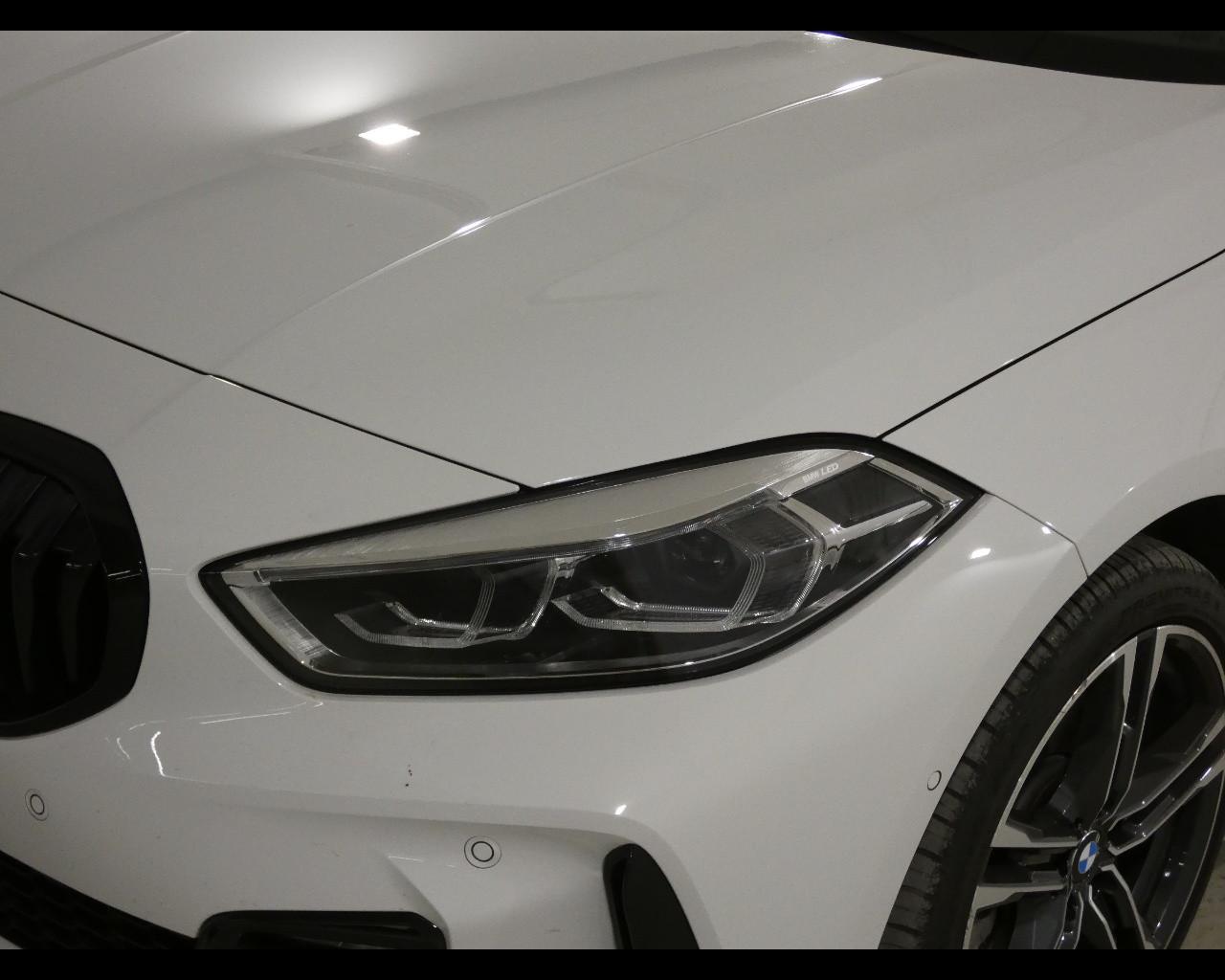 BMW Serie 1 (F40) - 118d 5p. Msport