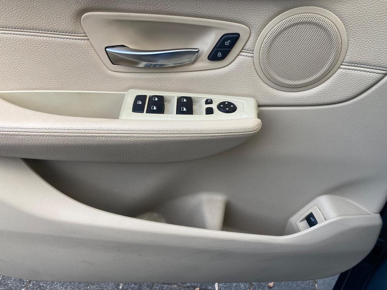 Bmw 2er Active Tourer 218d Luxury