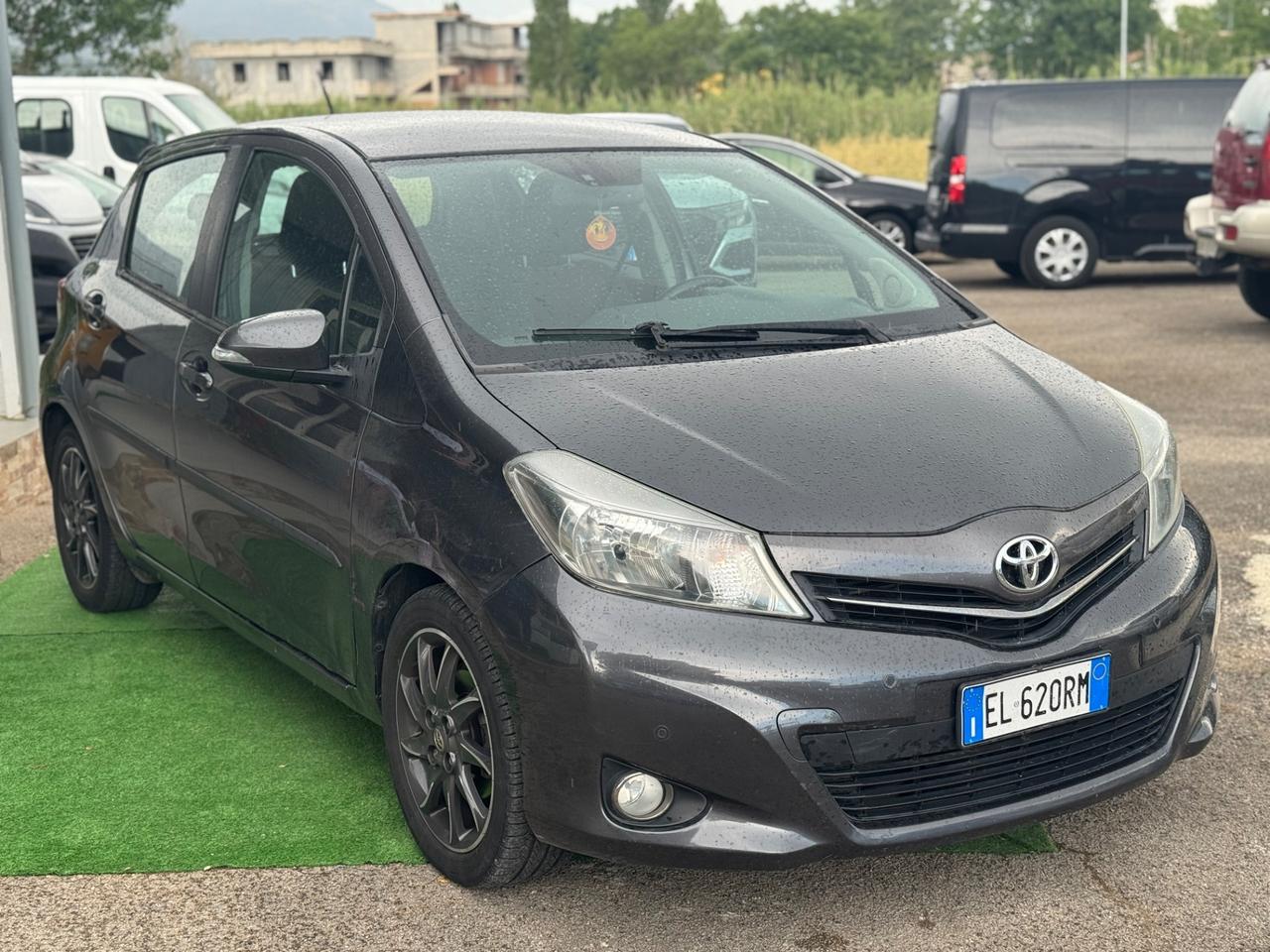Toyota Yaris 1.4 D-4D 5 porte Lounge GARANZIA