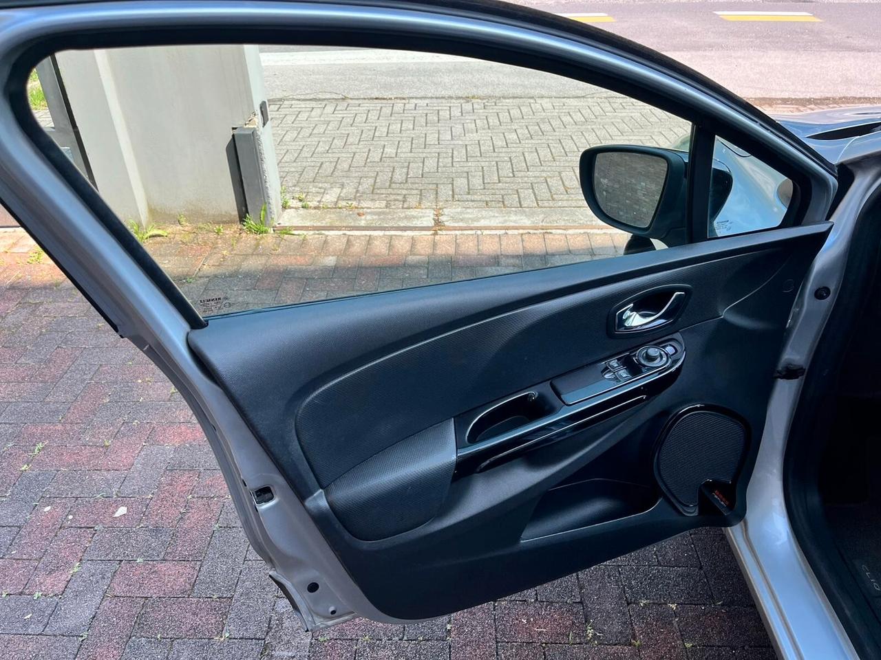 Renault Clio 1.2 75CV 5 porte Live