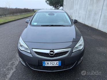 Opel Astra 1.4 Turbo 140CV 5 porte Cosmo