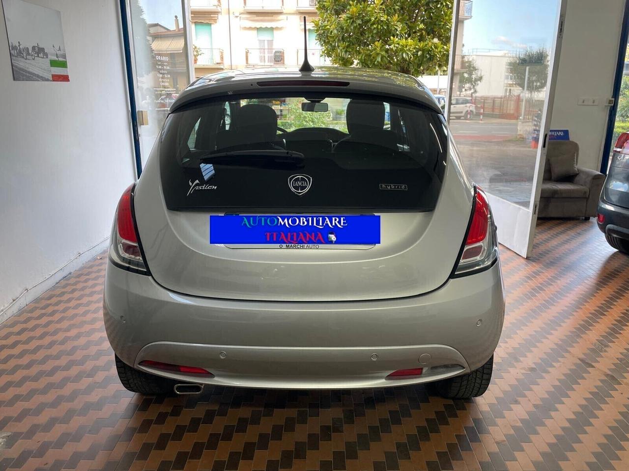 Lancia Ypsilon 1.0 FireFly 5 porte S&S Hybrid Ecochic Gold