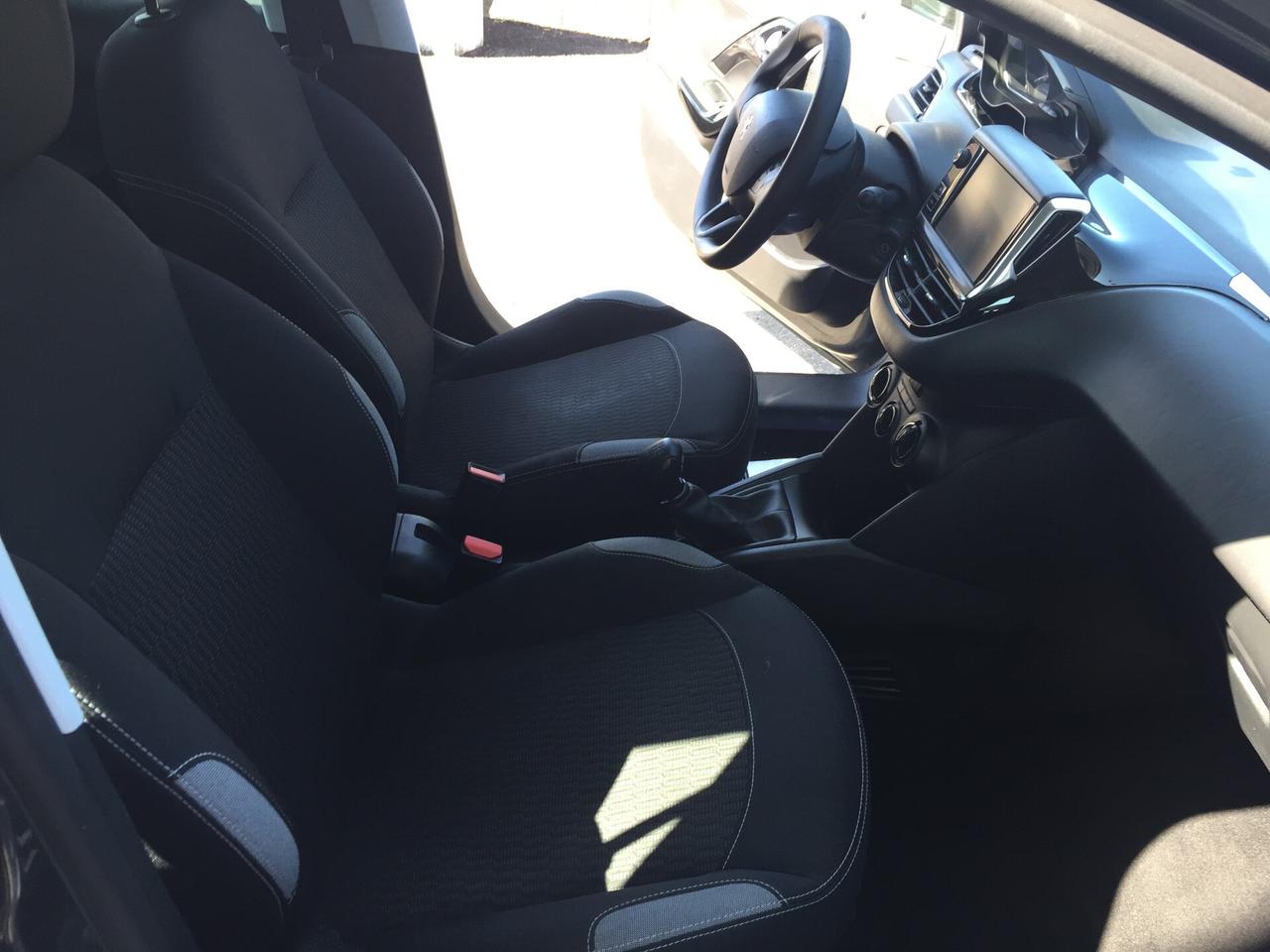 Peugeot 208 PureTech 82 5 porte Active x NEOPATENTATI