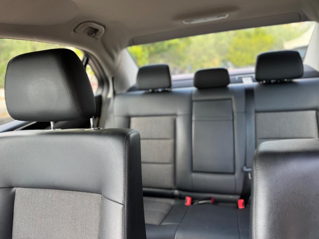 Mercedes-benz E 250 CDI BlueEFFICIENCY 4M. Executive