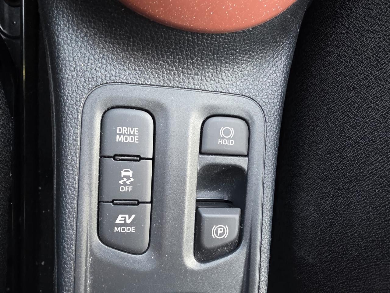 Toyota Aygo X 1.5 Hybrid 115 CV 5 porte Icon# KM ZERO#NO VINCOLO FINANZIAMENTO#LED#EV MODE#CLIMA#CARPLAY#VIRTUAL#CAM