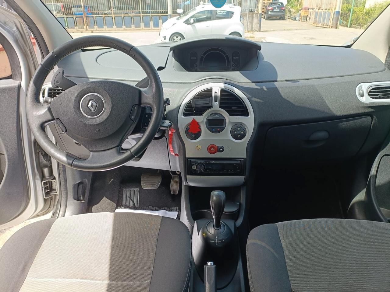 Renault Modus 1.2 16V Dynamique Automatic
