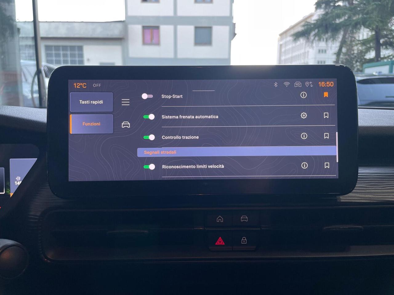 Jeep Avenger Altitude 1.2 Turbo Benzina Manuale Neopatentati