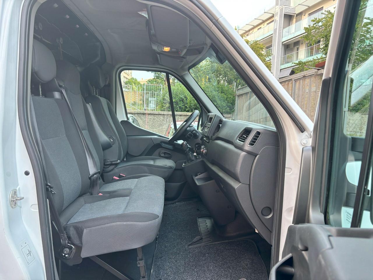 Renault Master T33 2.3 dCi 135 PM-TM L2H2 KM 30000 COME DA FATTURE