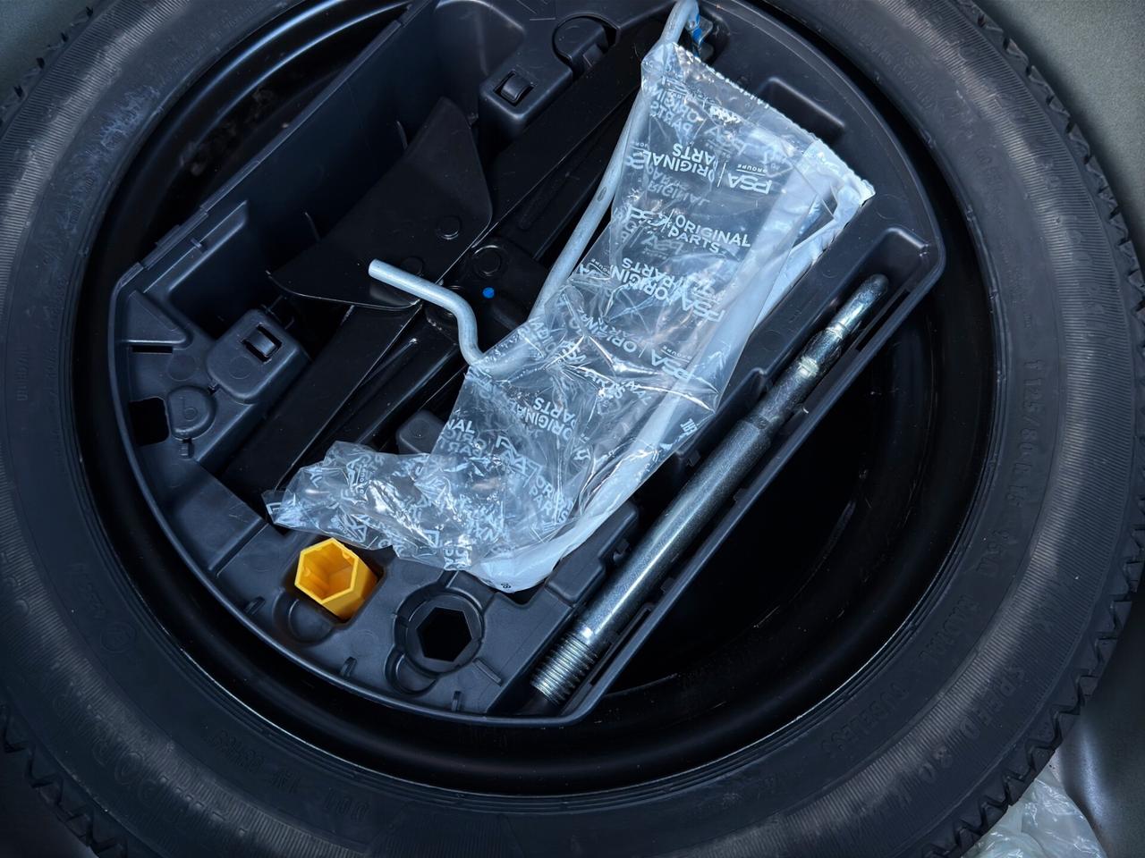 Lancia Ypsilon Hybrid e-DCT LX - 2025