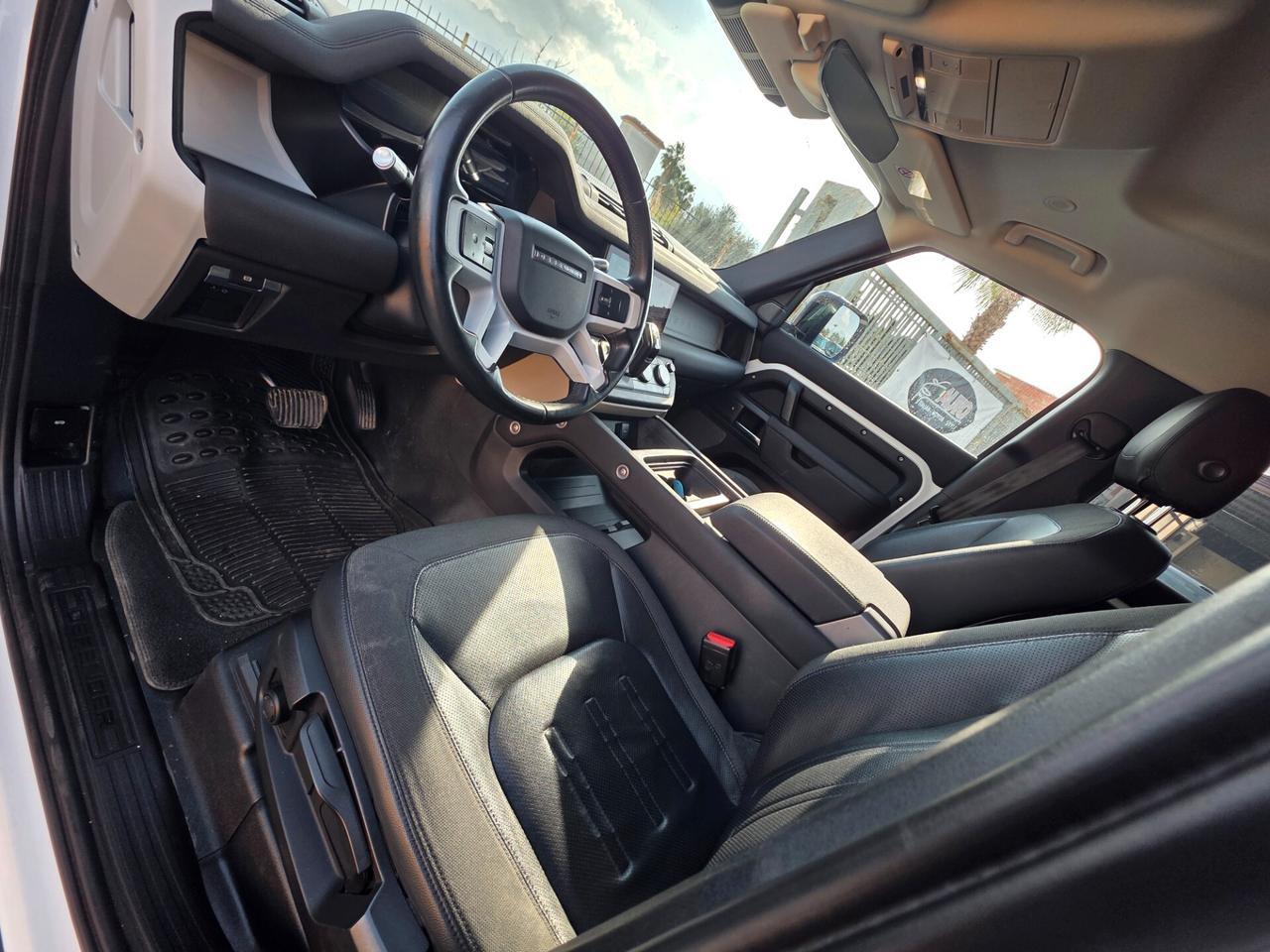 Land Rover Defender 110 2.0 SD4 240CV AWD Auto 72 Yrs. WEB Edition