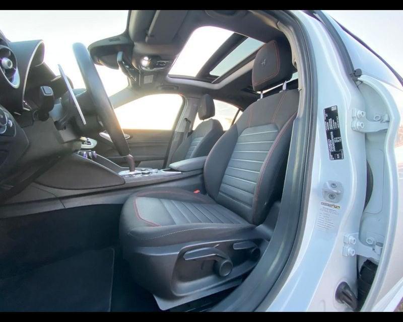 Alfa Romeo Giulia 2020 2.2 t Rosso Edizione 160cv auto