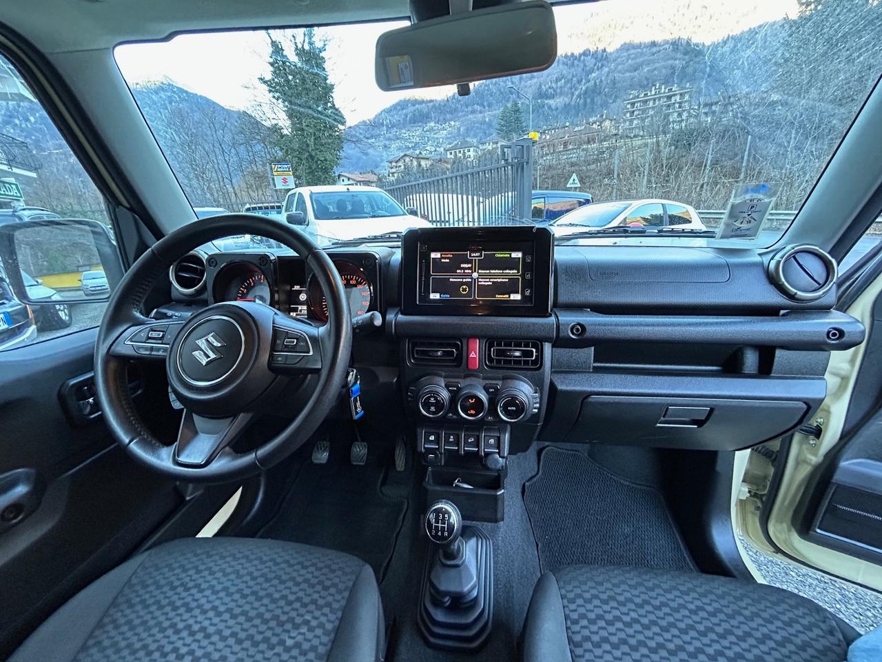 Suzuki Jimny 1.5 5MT Top