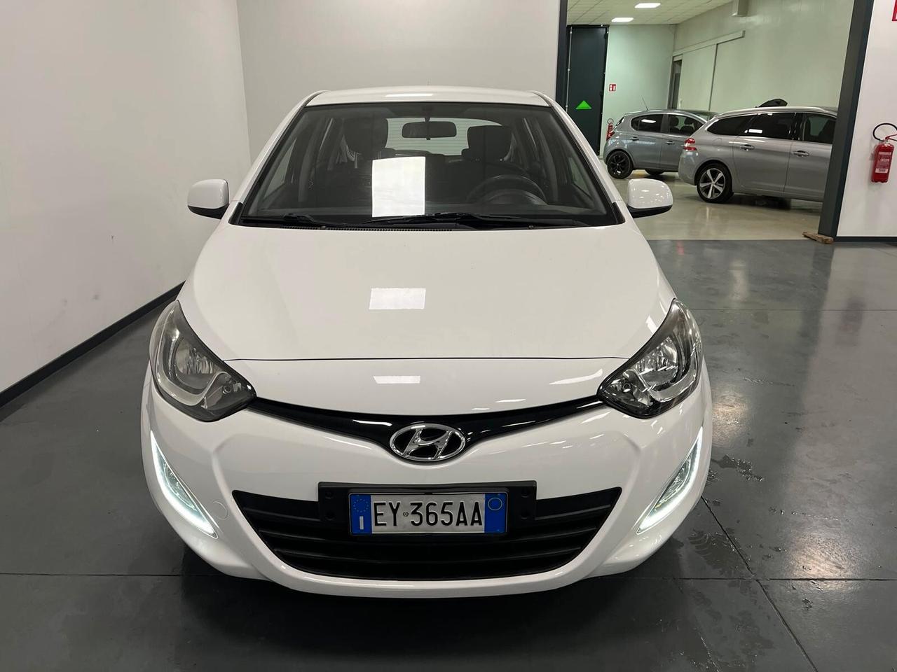 Hyundai i20 5p-1.2 Classic-GPL2035-NEOPATENTATI