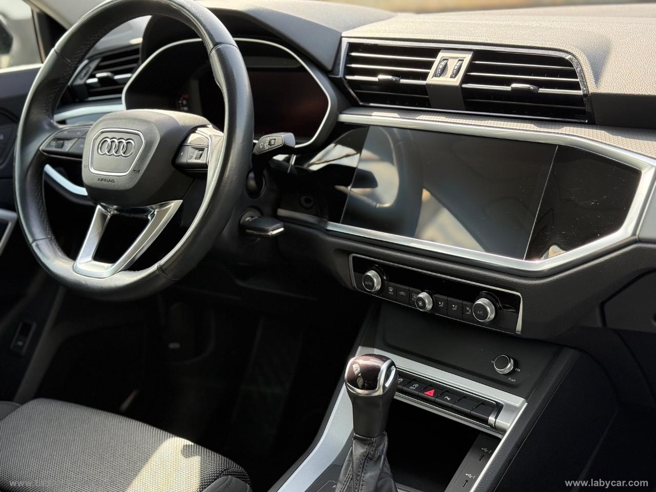 AUDI Q3 SPB 35 TDI quattro S tr. Ident. Black