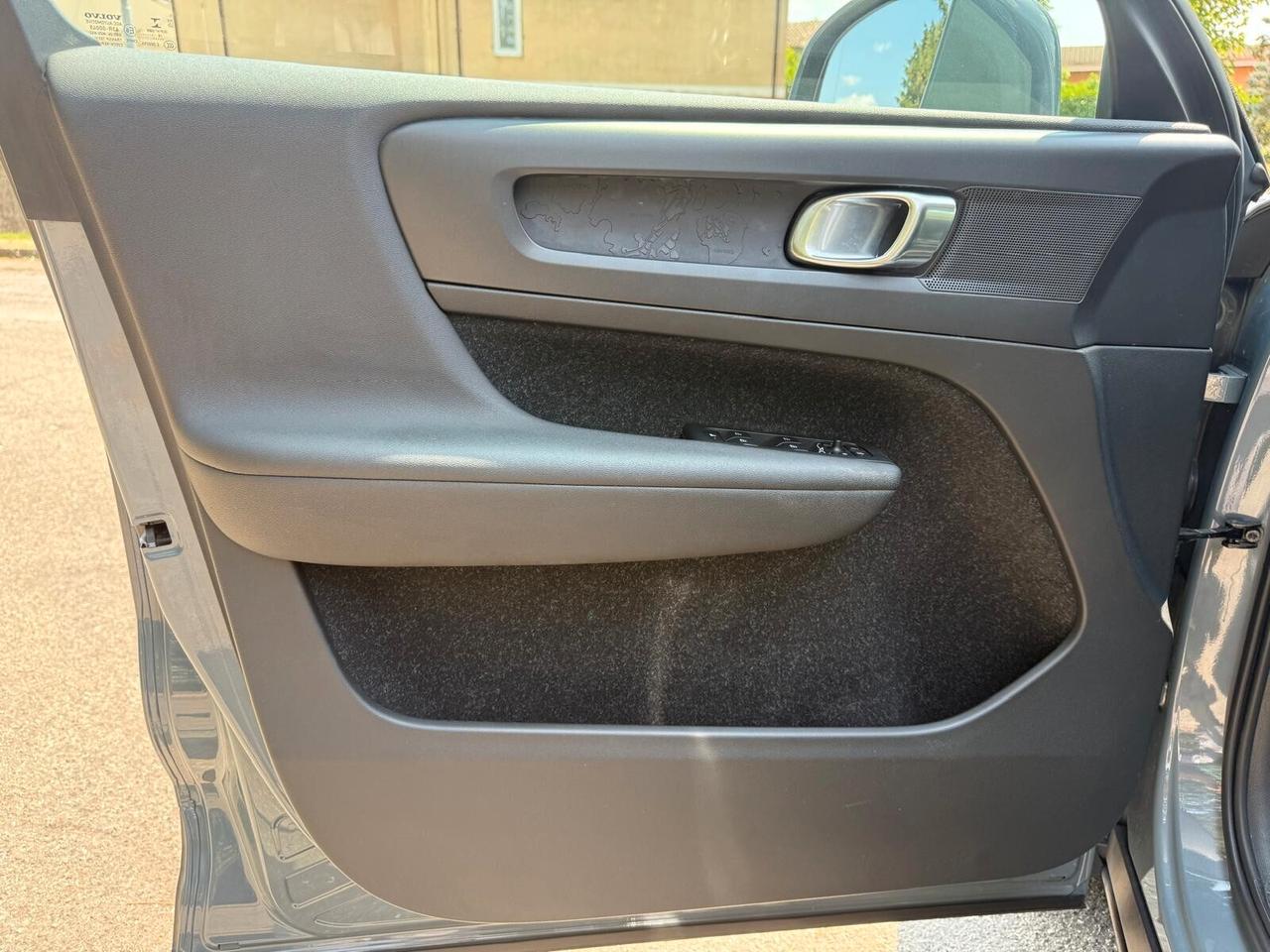 Volvo XC40 D3 AWD Geartronic Business - PROMO - CON FINANZIAMENTO