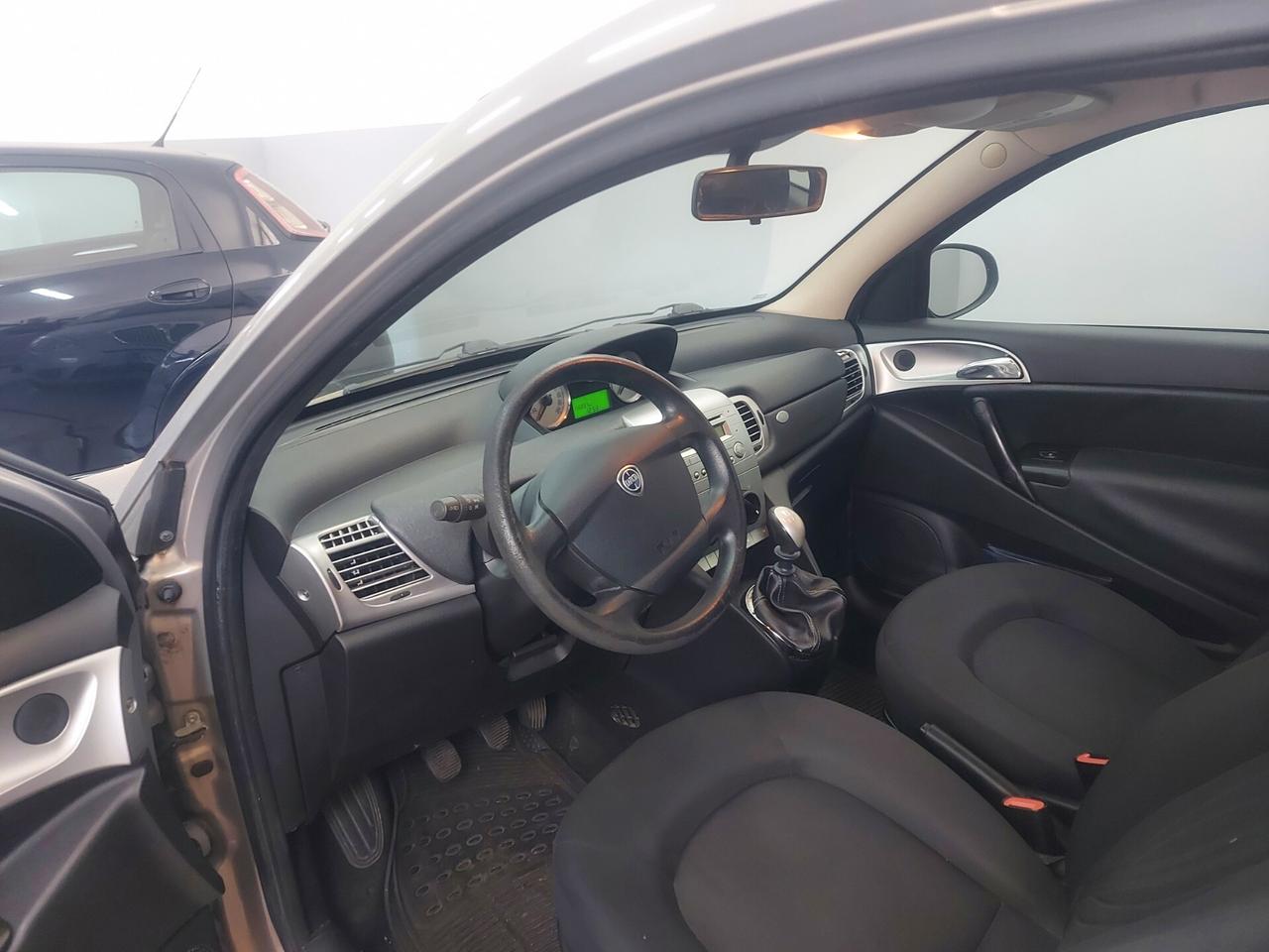 Lancia Ypsilon 2011 1.2 diva ottime condizioni