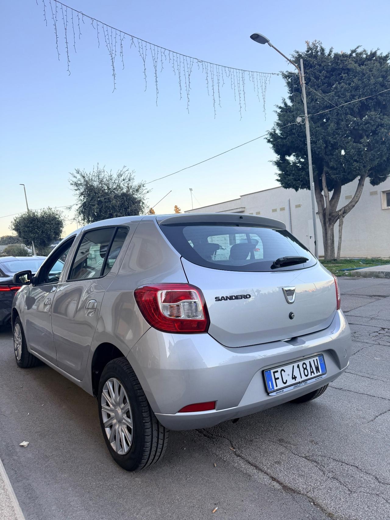 Dacia Sandero 1.2 BENZINA 2016 X NEO PATENTATI, 5 PORTE, CON NAVI,BLUETOOTH,CLIMA,KM CERTIFICATI