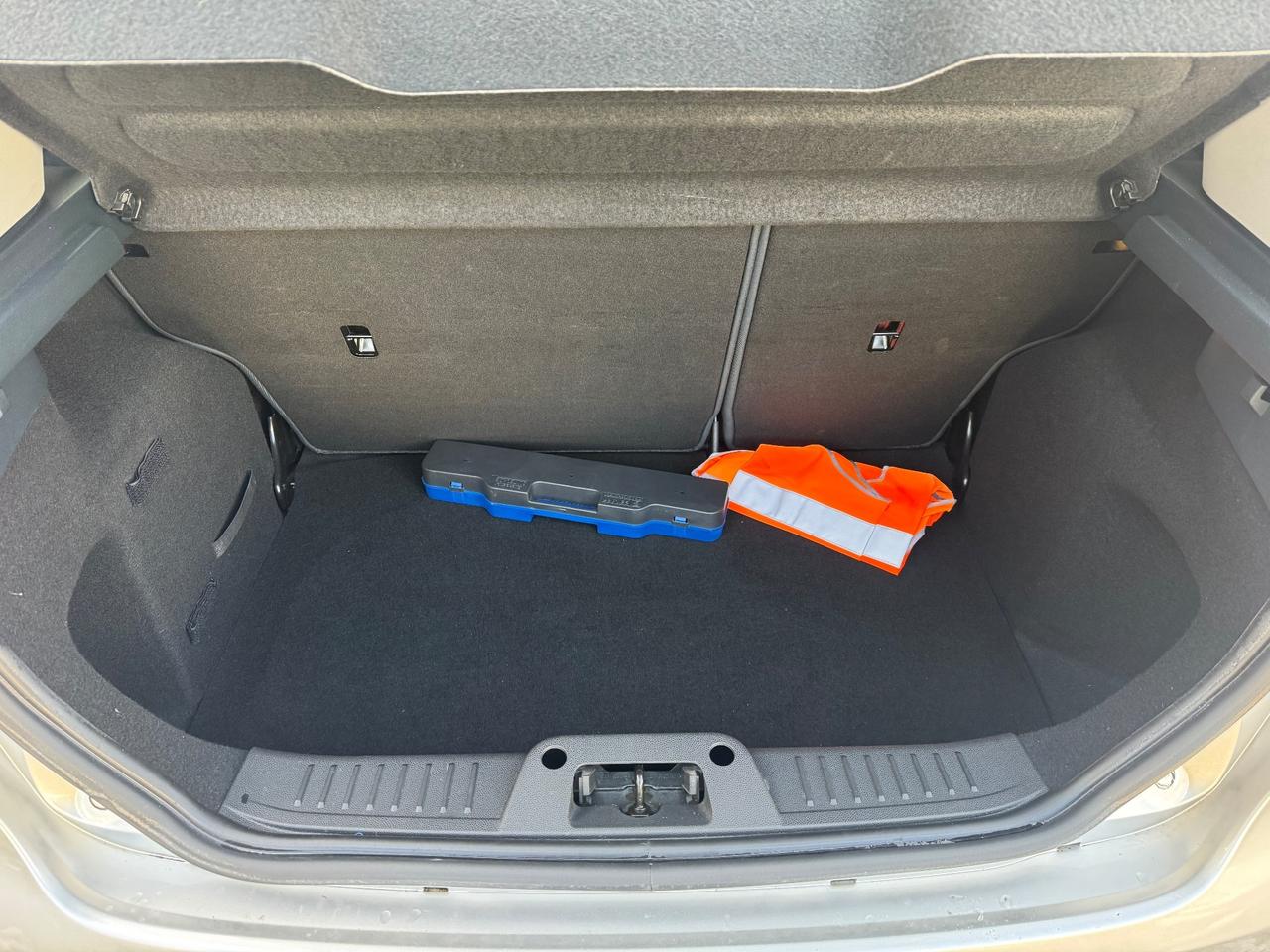 Ford Fiesta 1.2 BENZINA 82CV Titanium 2012