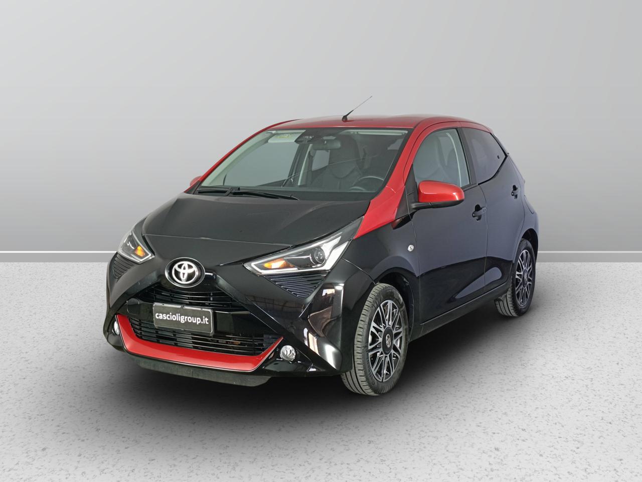TOYOTA Aygo II 2018 5p - Aygo 5p 1.0 x-clusiv red pack 72cv