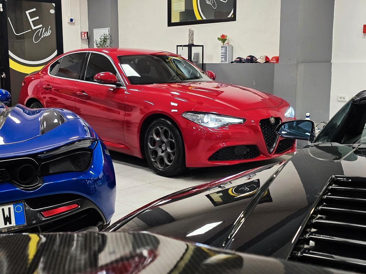 Alfa Romeo Giulia 2.2 T BUSINESS 190CV ROSSO ALFA_FATTURE_CARBONIO