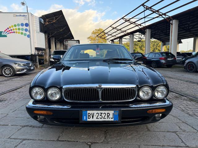 JAGUAR XJ 3.2 cat Executive ISCRITTA ASI