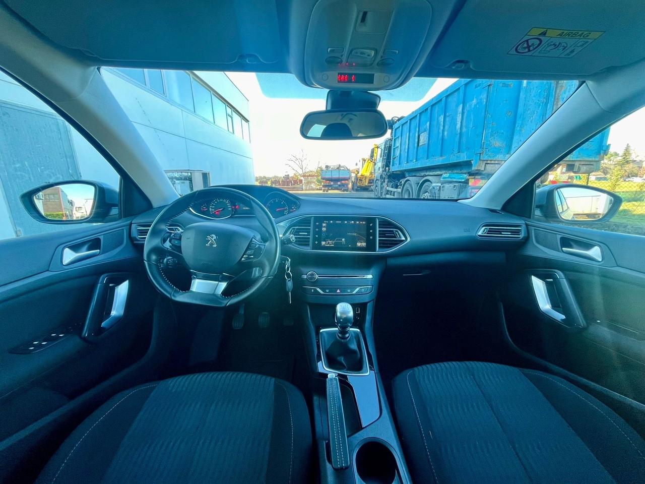 Peugeot 308 BlueHDi 150cv 2015 136.000km perfetta