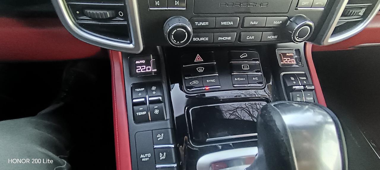 Porsche Cayenne 3.0 Platinum Edition gancio traino