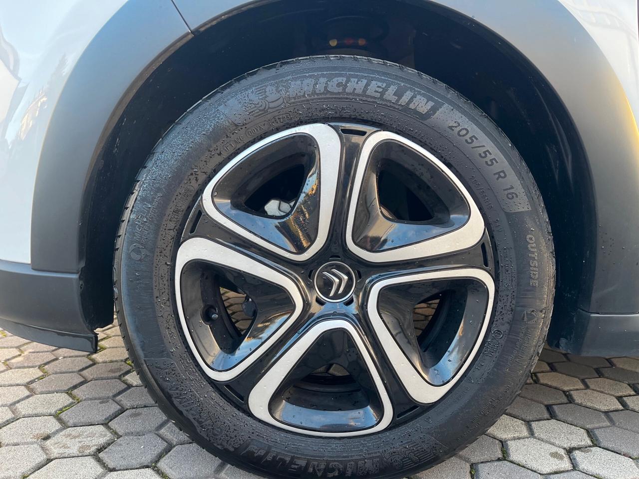 Citroen C3 1.2 110CV PLUS