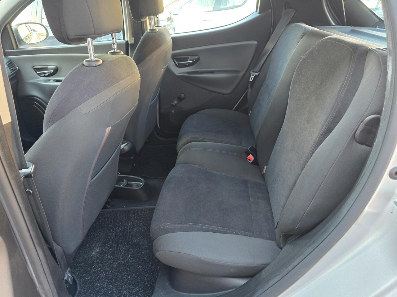 Lancia Ypsilon 0.9 TwinAir 85cv full opt 2013