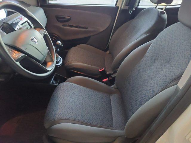 LANCIA Ypsilon 1.0 FireFly 5 porte S&S Hybrid Ecochic Silver