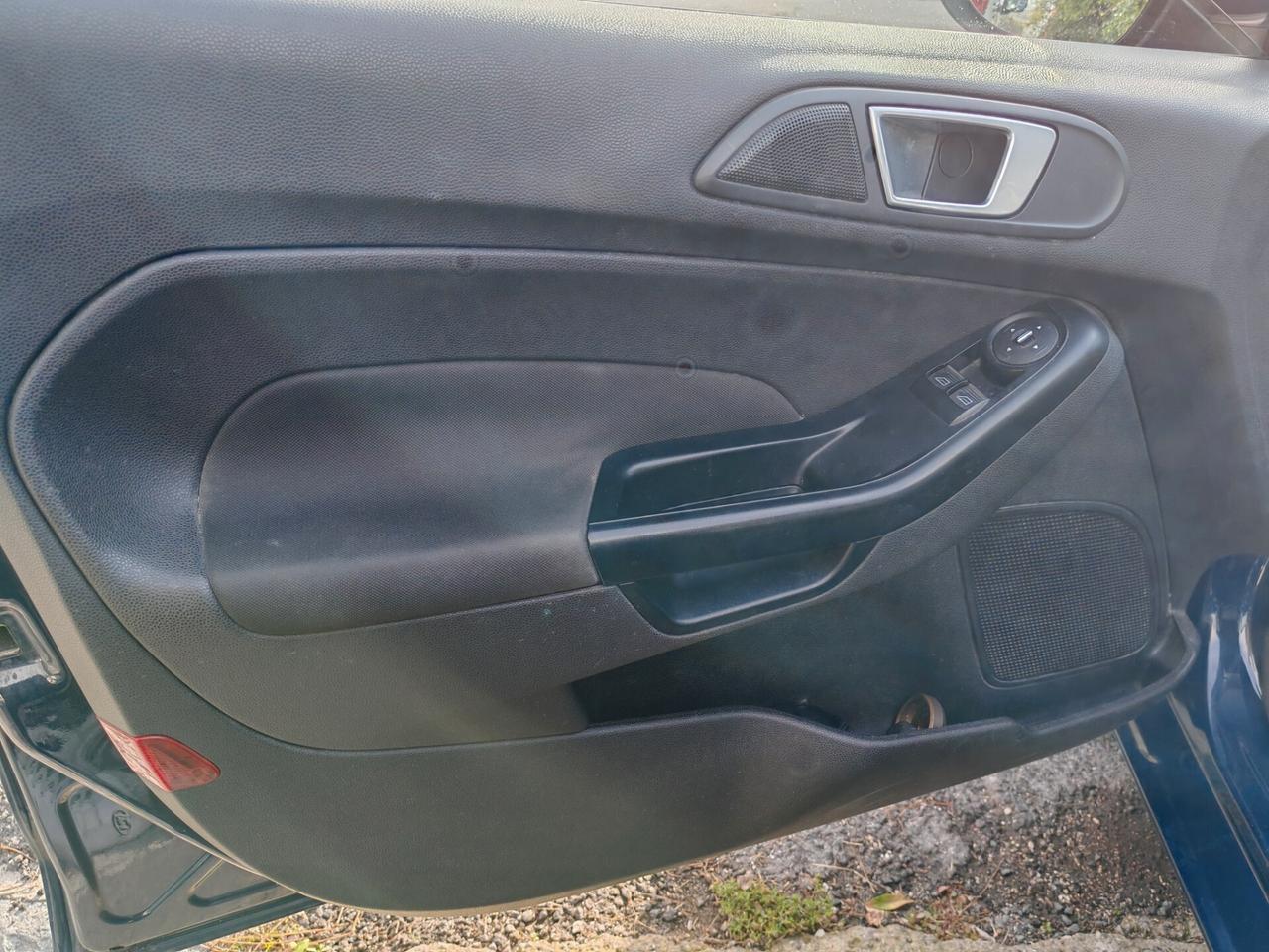 Ford Fiesta 1.4 5p. Bz.- GPL Titanium 2013