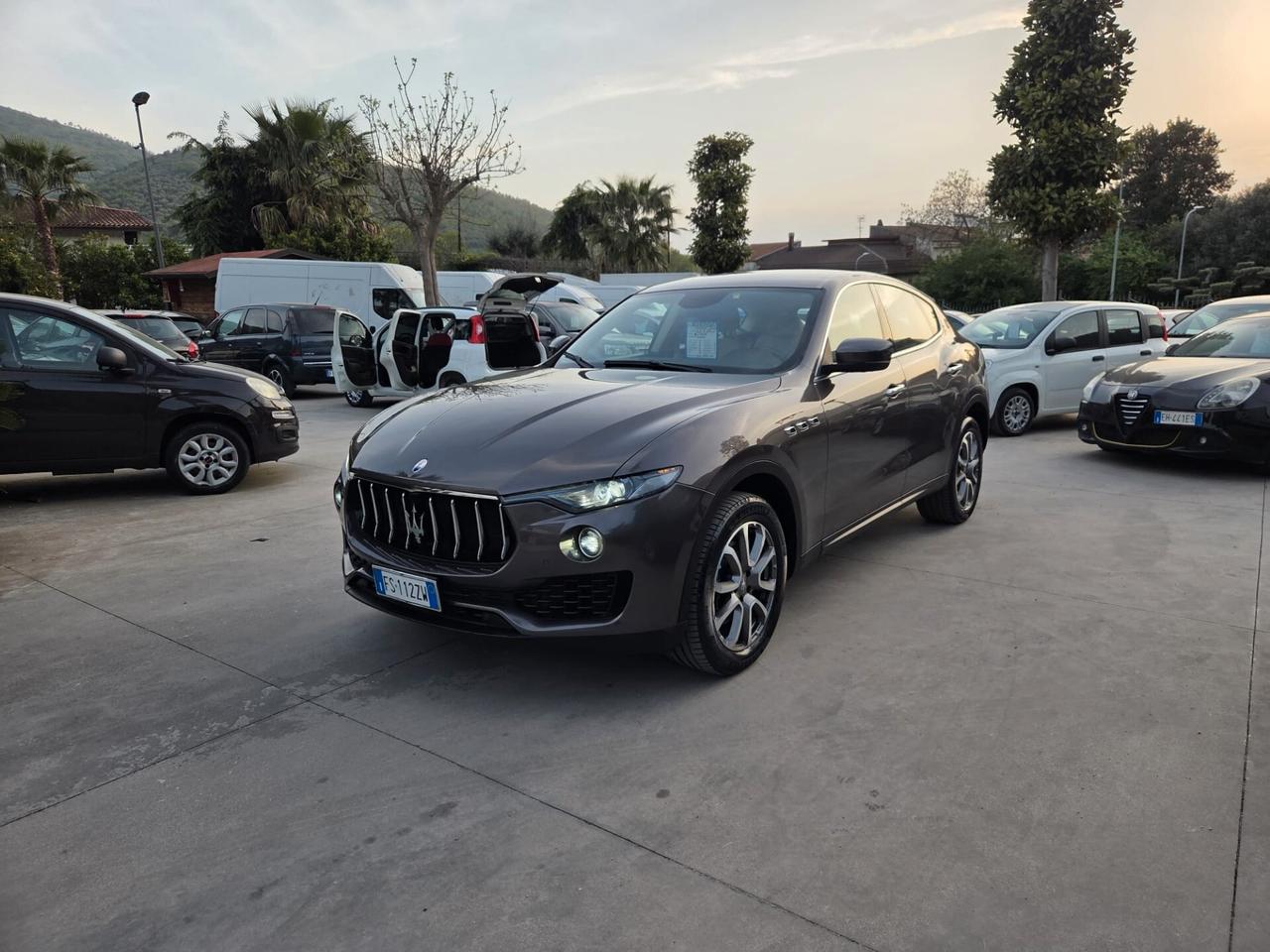 Maserati Levante V6 Diesel 275 CV AWD Granlusso - DA VETRINA !!
