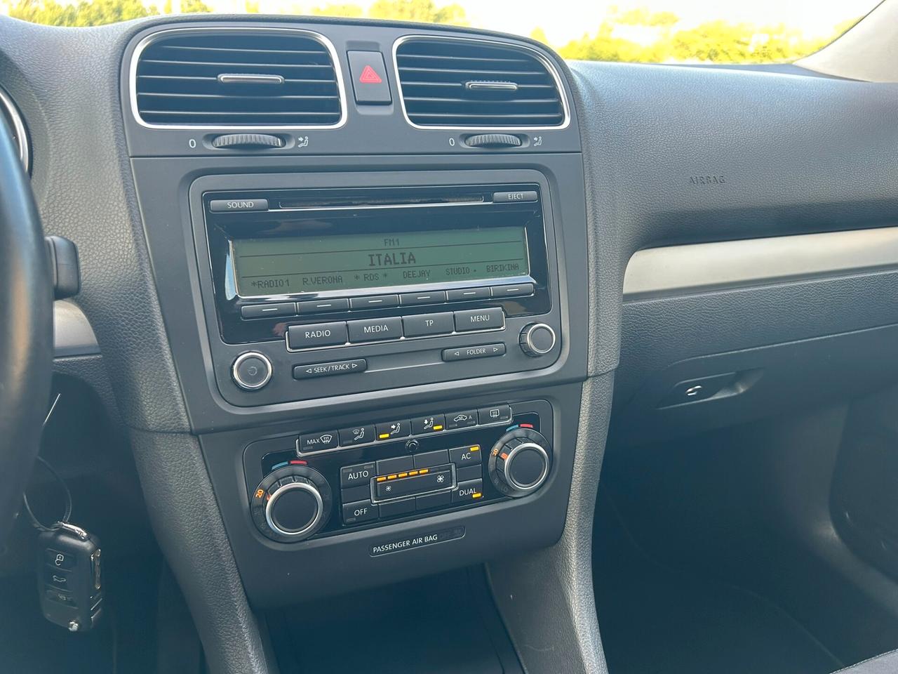 VW GOLF 1.6 TDI 105CV Highline - OK NEOPATENTATI