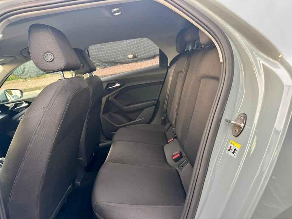 AUDI A1 SPORTBACK 30 TFSI Identity Black 110 CV