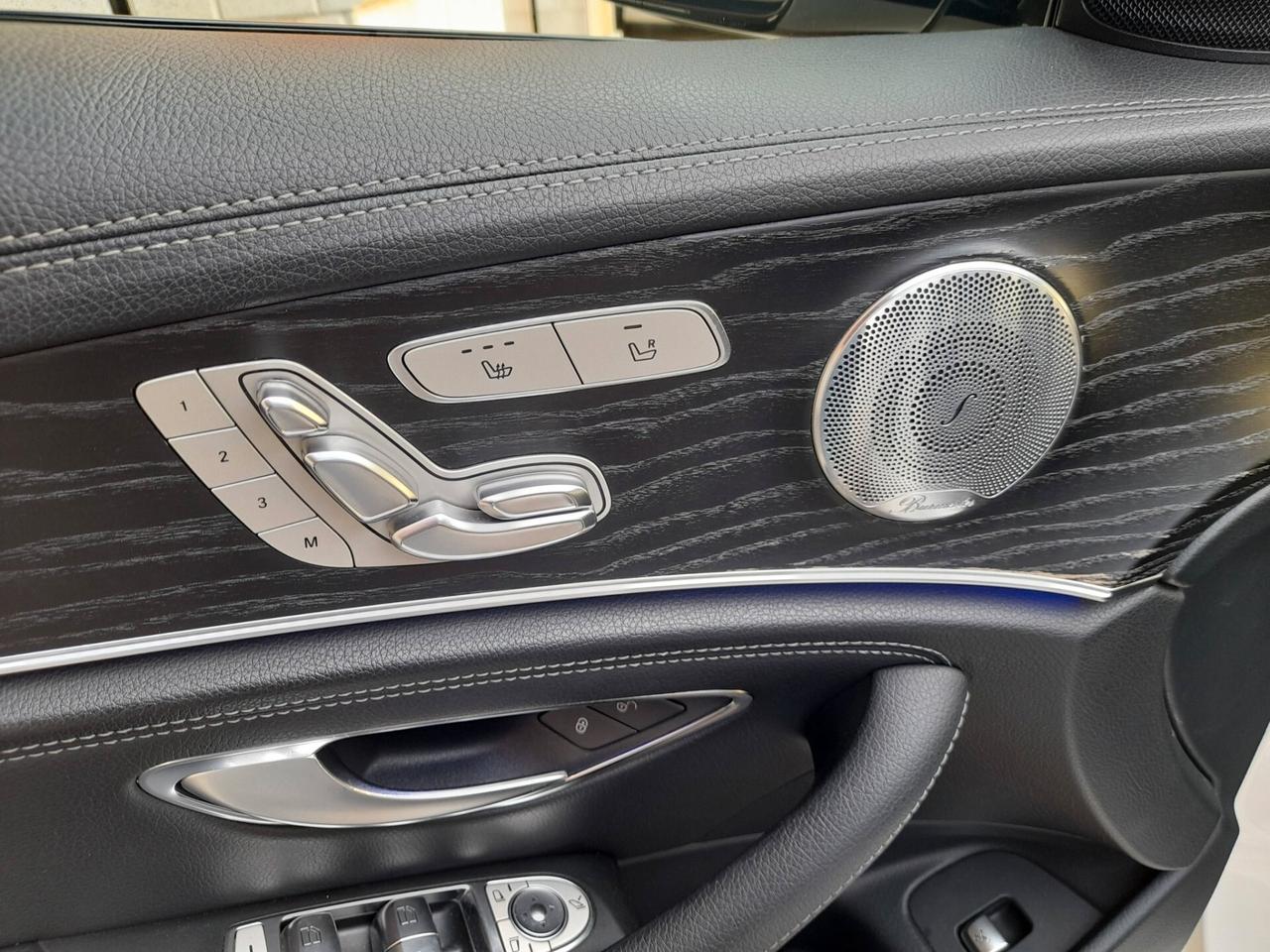 MERCEDES E 220 D AMG LINE BERLINA