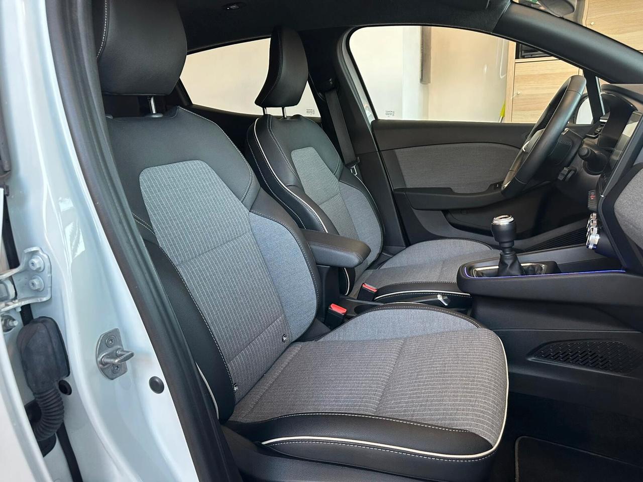 Renault Clio TCe 90 CV 5 porte Techno 2025