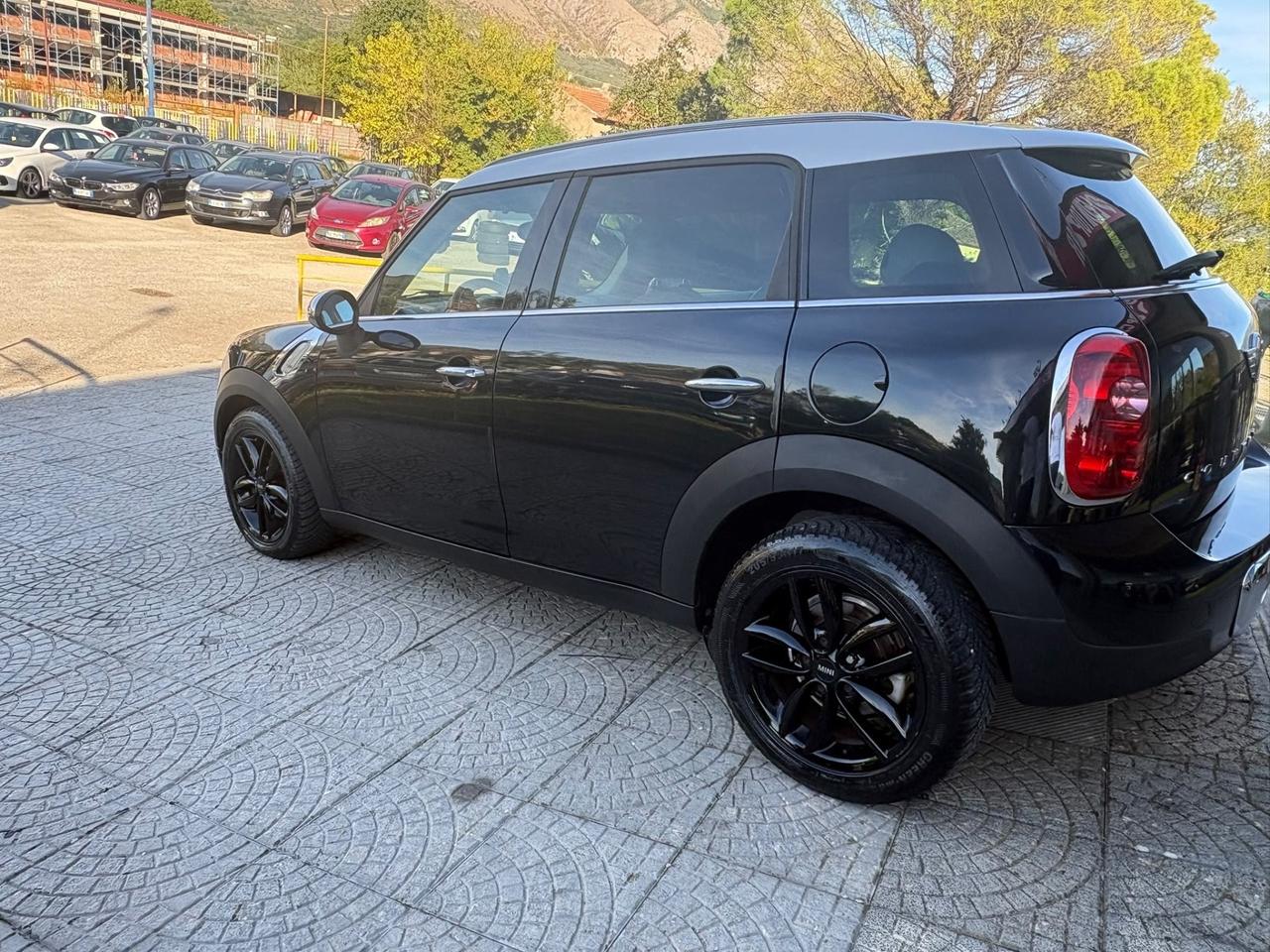 Mini Cauntryman cambio automatico garantita 12 mesi