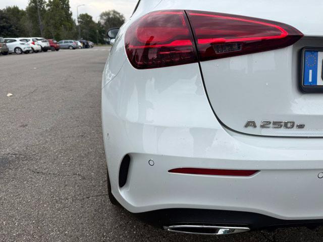 MERCEDES-BENZ A 250 e hybrid EQ AMG Line Premium