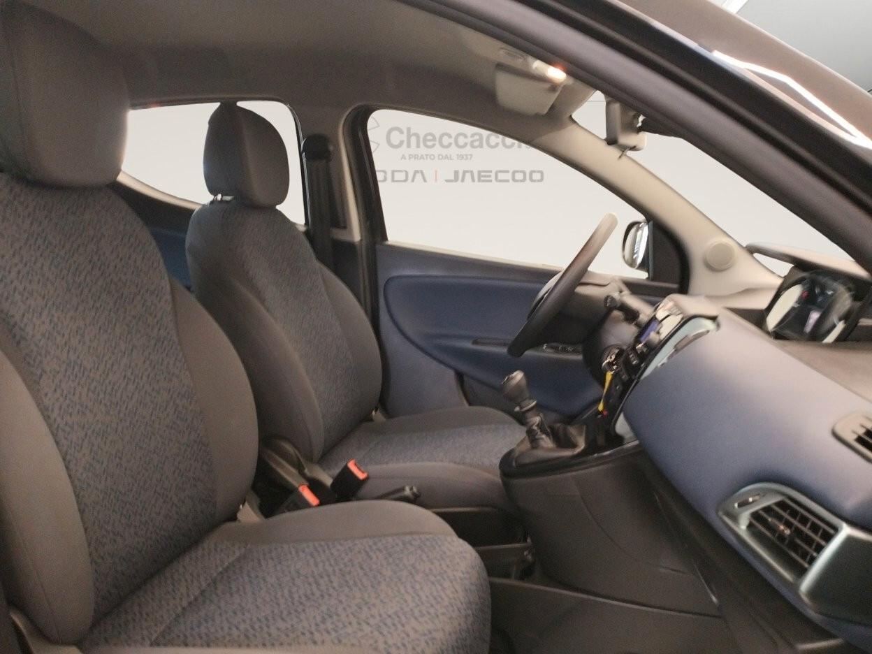 Lancia Ypsilon 1.0 firefly hybrid Silver Plus s