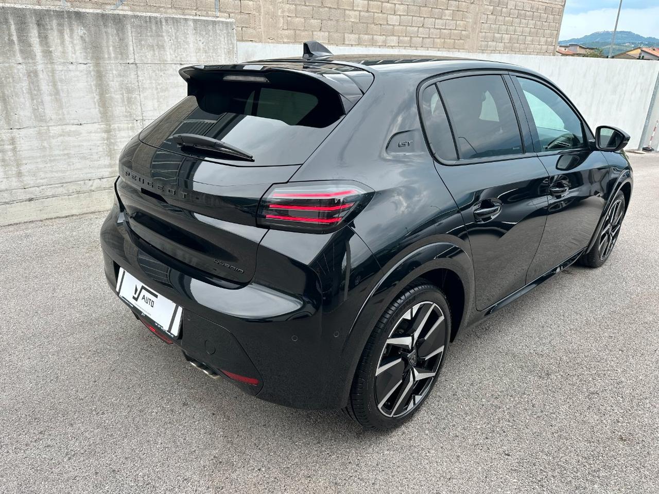 Peugeot 208 1.2 hybrid GT 145cv e-dcs 6