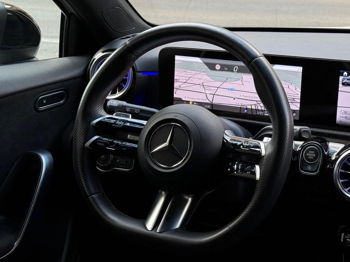 New Mercedes-Benz Classe A 200d Premium AMG Night Editon 150CV