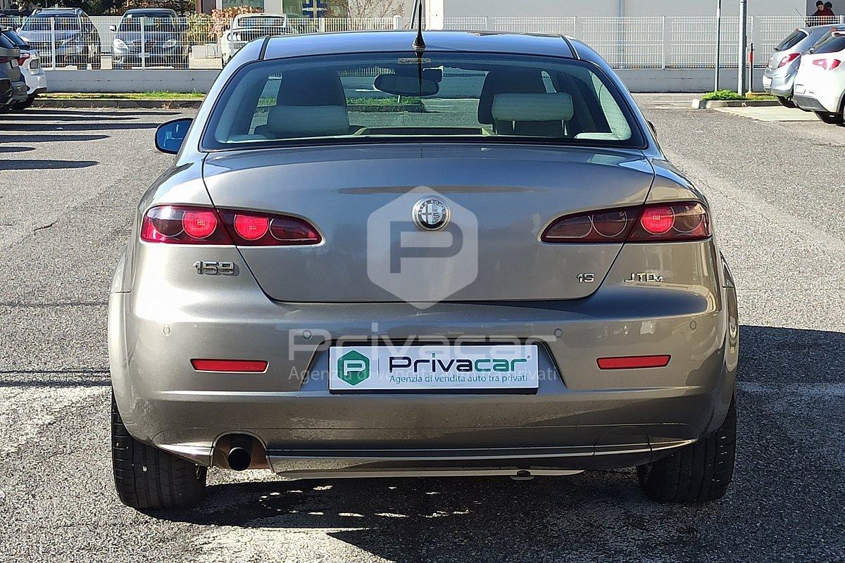 ALFA ROMEO 159 1.9 JTDm 16V Distinctive Q-Tronic