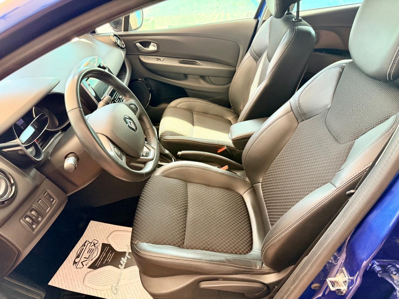 Renault Clio 1.5dCi 90cv Automatico Moschino E6