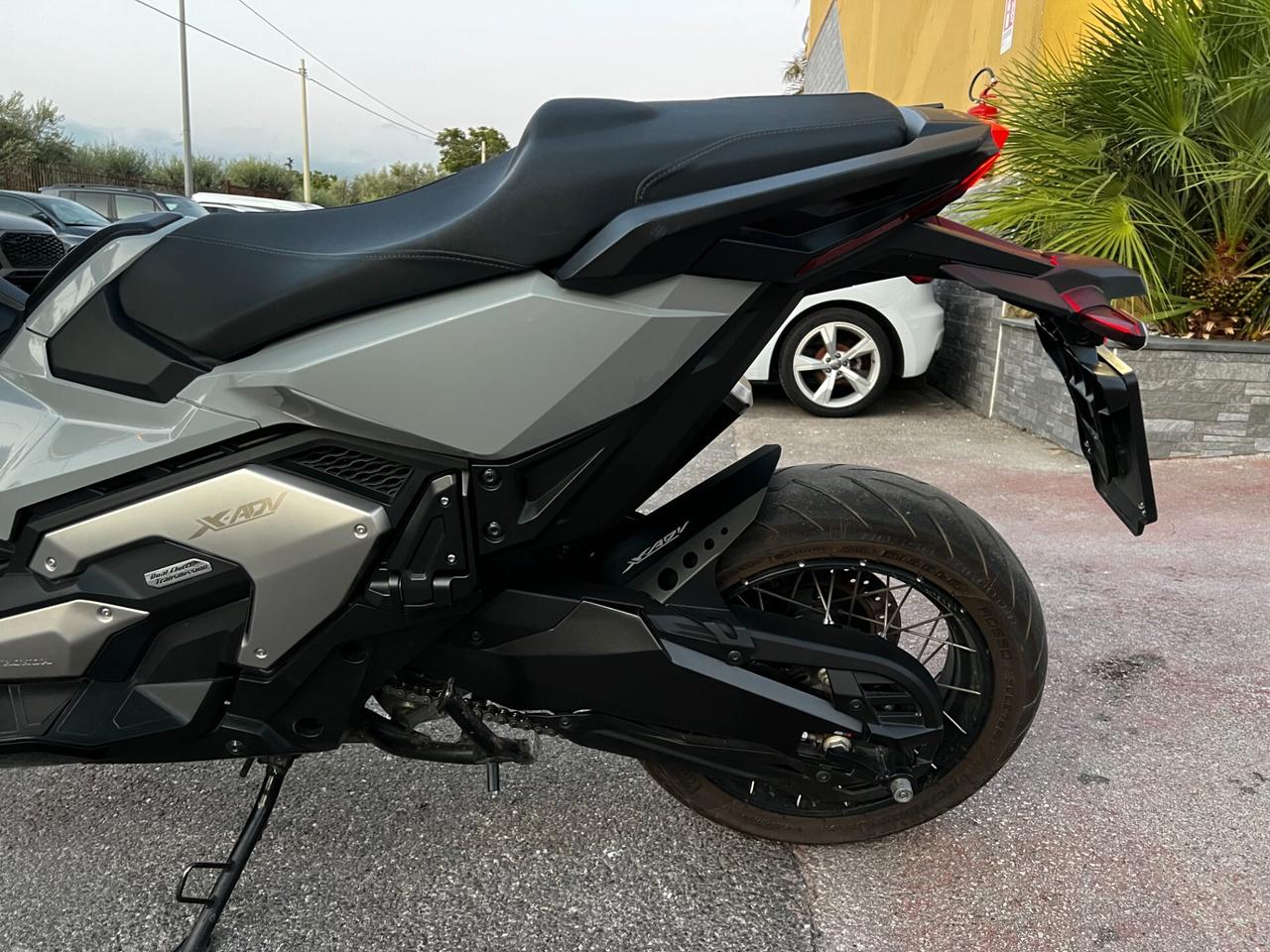 Honda X-ADV 750 Fulled- PARI AL NUOVO
